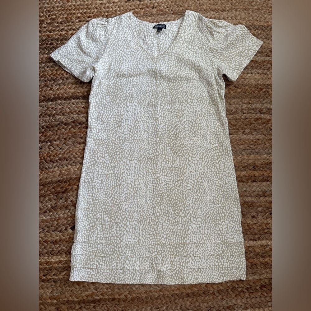 Nicole Miller Small Tan & White Tiered Hem Short Sleeve V Neck Sheath Dress